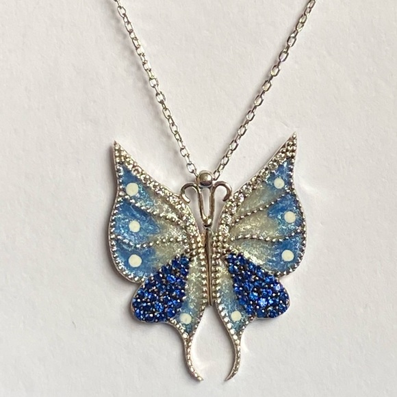 Jewelry - 🦋925 Silver necklace butterfly sapphire cz
